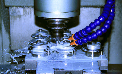 防锈乳化油说明使用寿命一年以上非常适合CNC加工中心使用