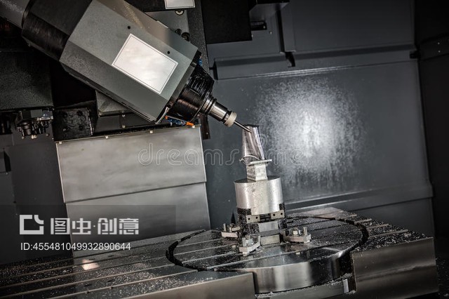 金属加工数控铣床。Metalworking CNC milling machine.